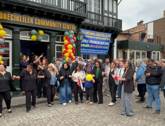 Derneka Hevgirtinê û Çanda Küreciklî yê Britanyayê, bi beşdarbûna zêde vekir.